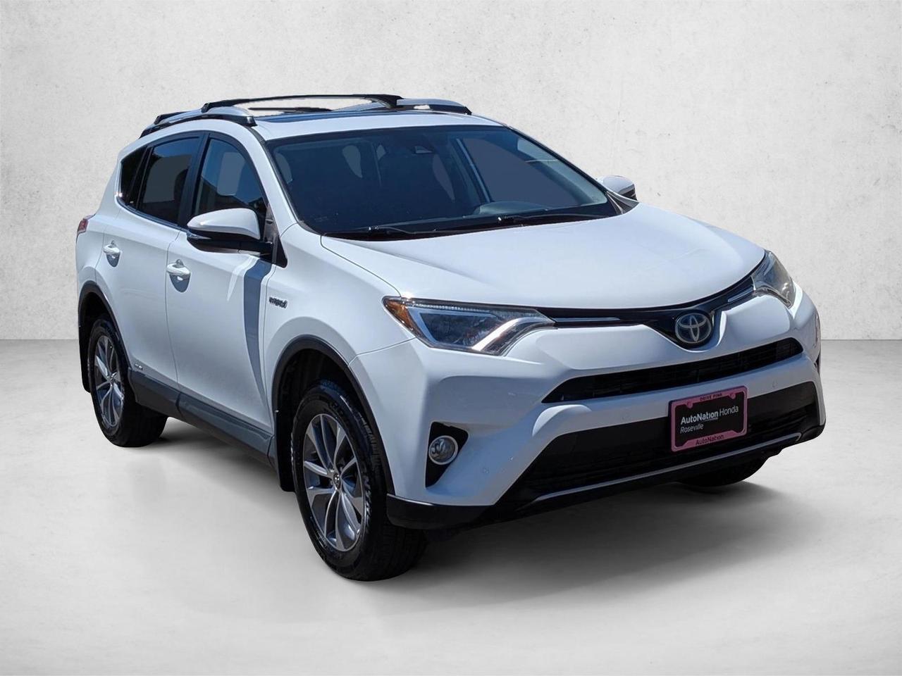 2017 Toyota RAV4 Hybrid XLE