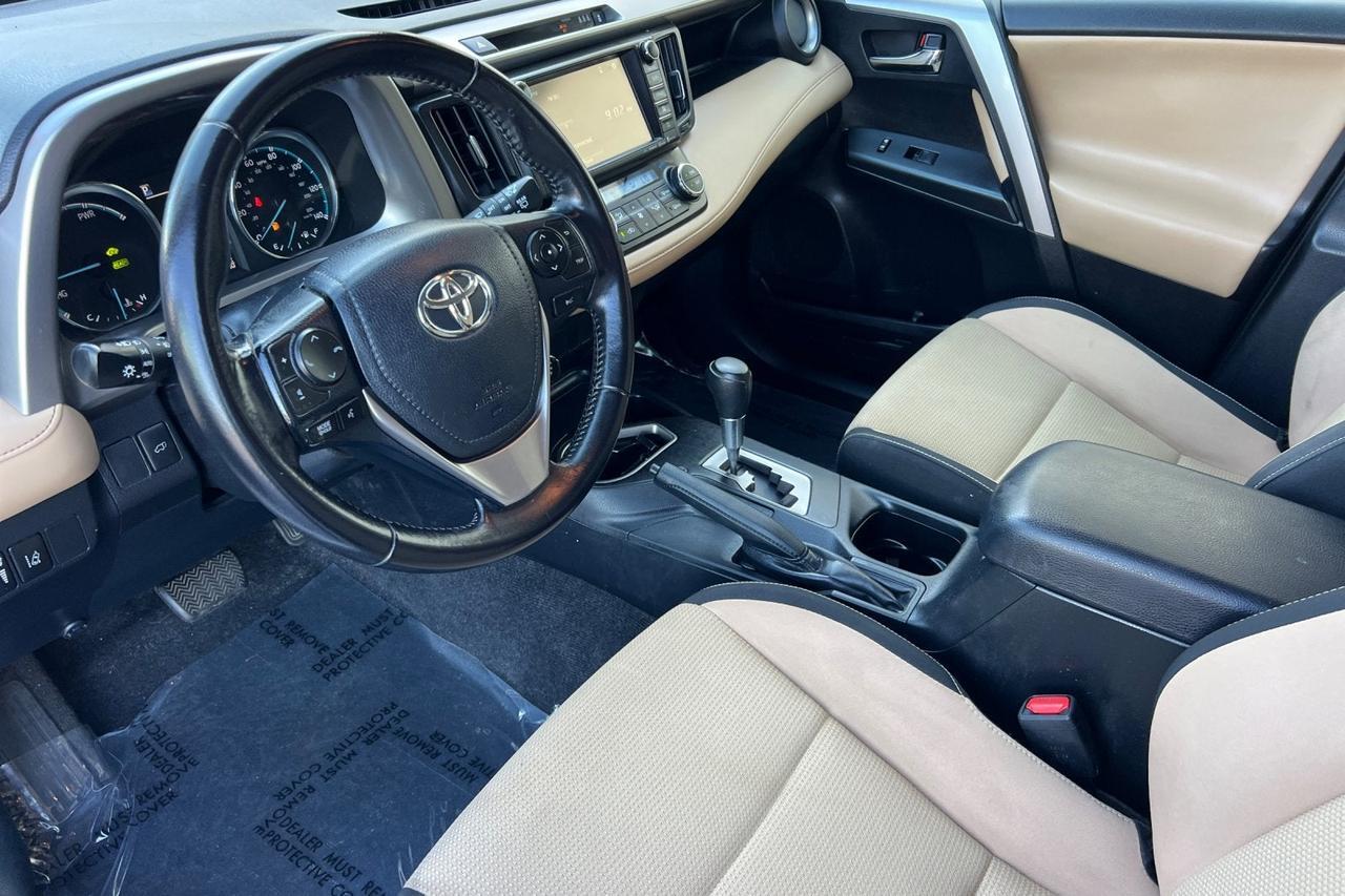2017 Toyota RAV4 Hybrid XLE Roseville CA