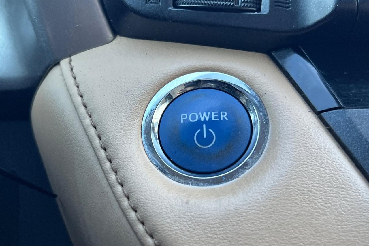 2017 Toyota RAV4 Hybrid XLE Roseville CA
