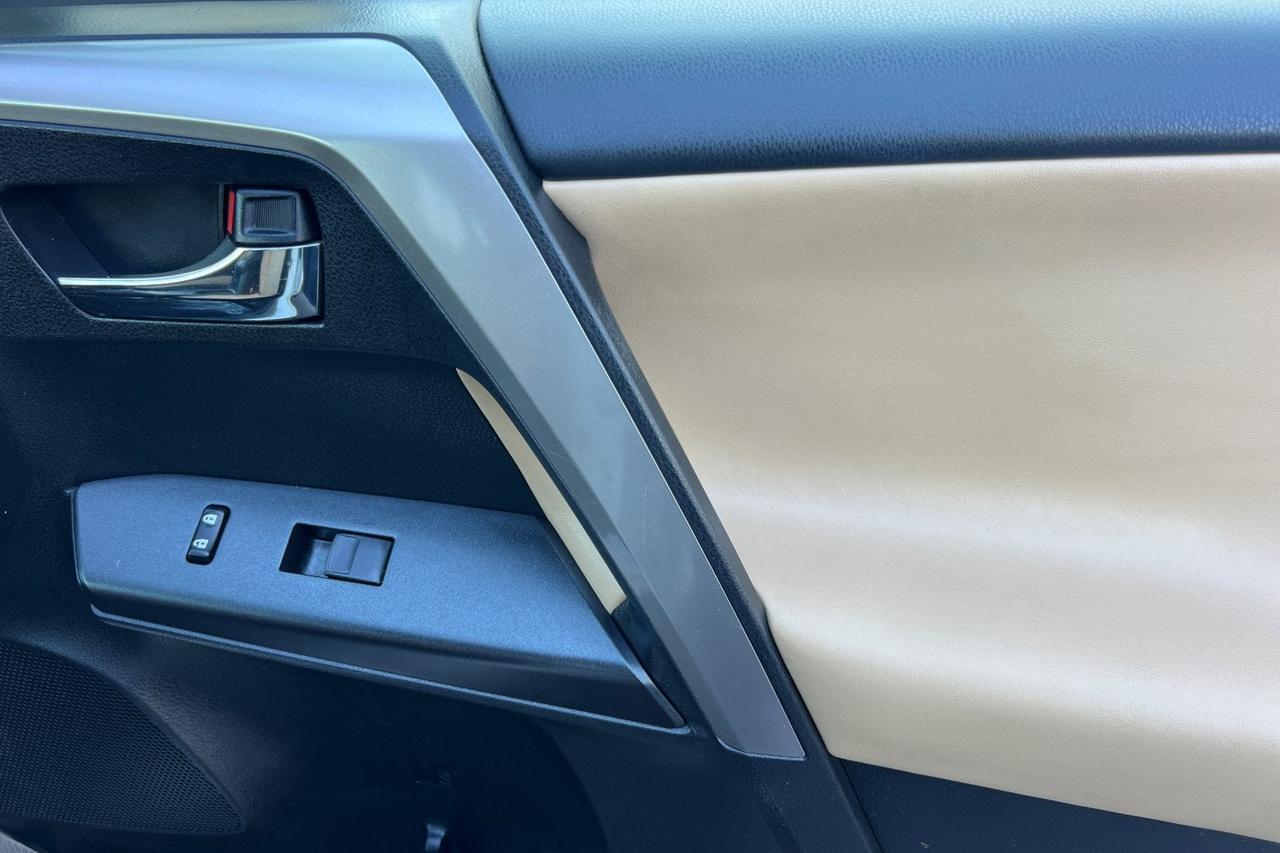 2017 Toyota RAV4 Hybrid XLE Roseville CA