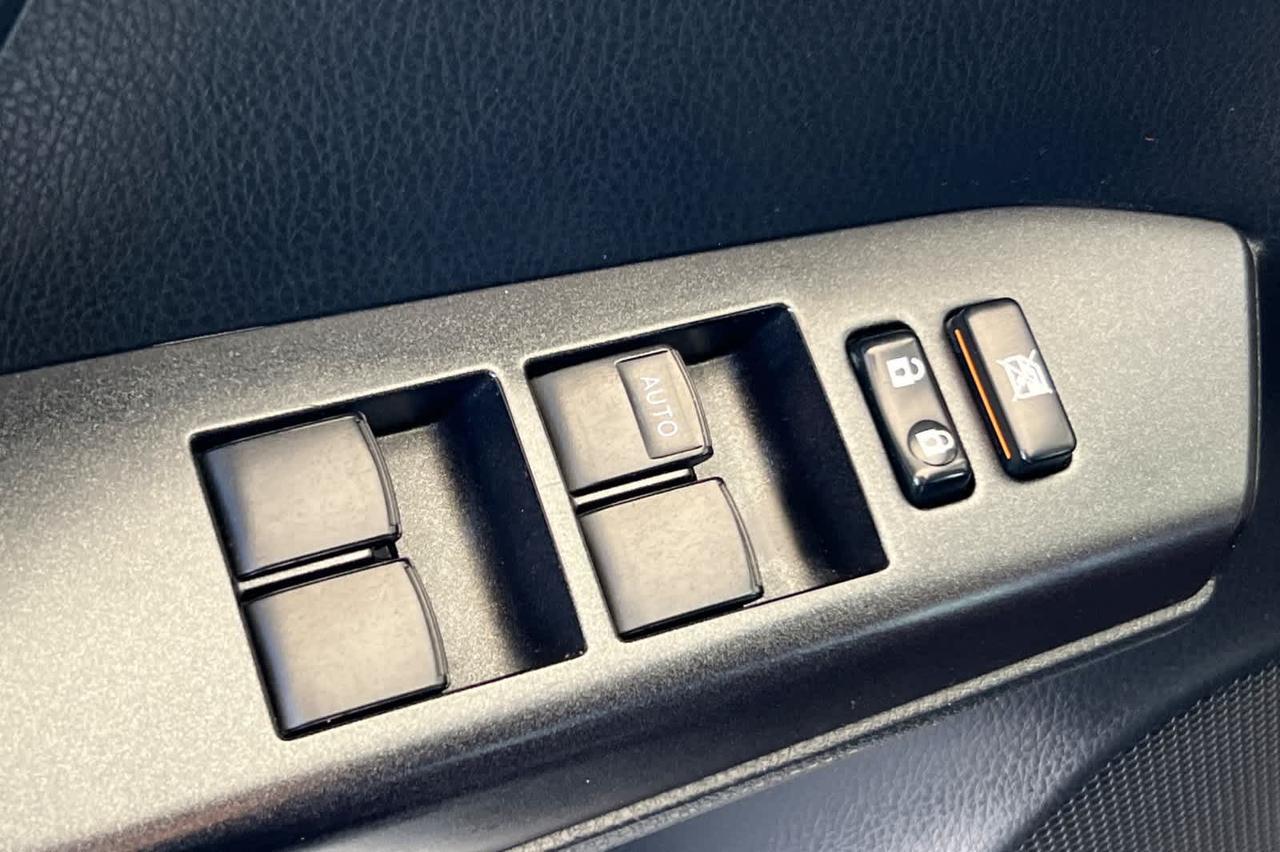 2017 Toyota RAV4 Hybrid XLE Roseville CA