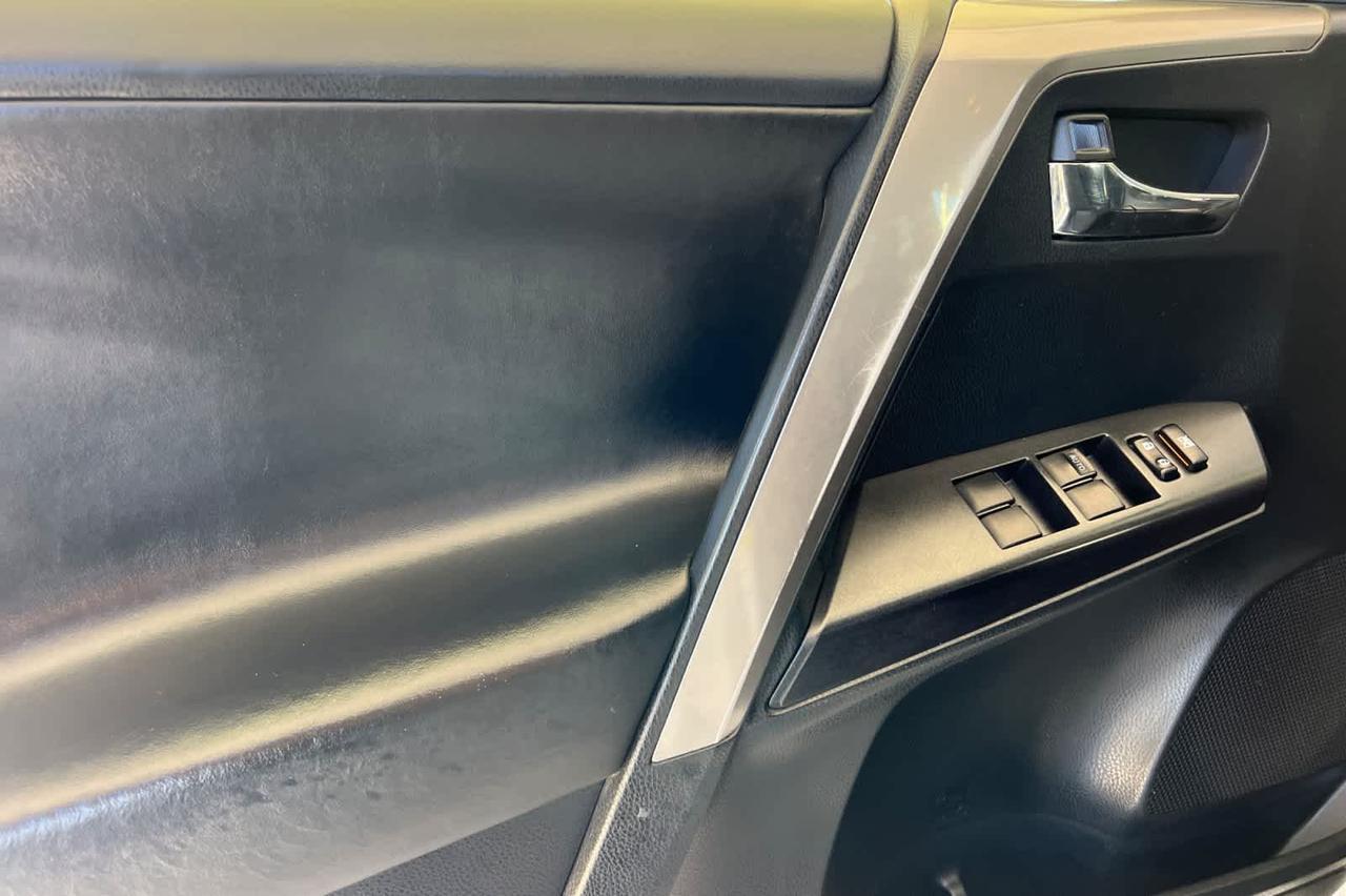 2017 Toyota RAV4 Hybrid XLE Roseville CA