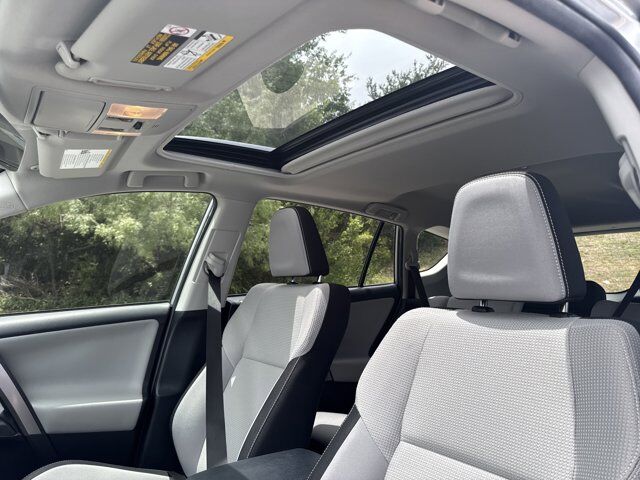 2017 Toyota RAV4 Hybrid XLE San Antonio TX