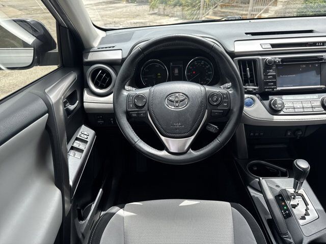 2017 Toyota RAV4 Hybrid XLE San Antonio TX