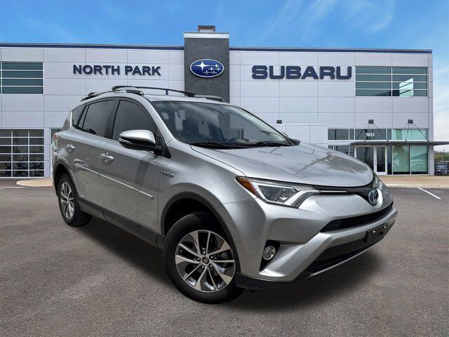 2017 Toyota RAV4 Hybrid XLE