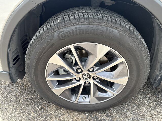 2017 Toyota RAV4 Hybrid XLE San Antonio TX