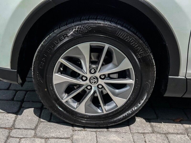 2017 Toyota RAV4 Hybrid XLE Wilmington NC