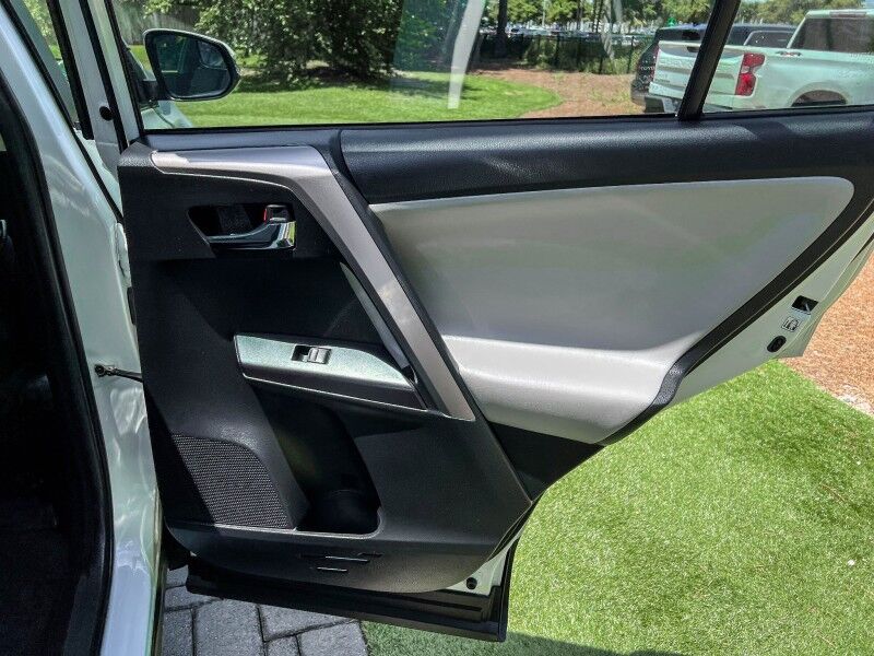 2017 Toyota RAV4 Hybrid XLE Wilmington NC