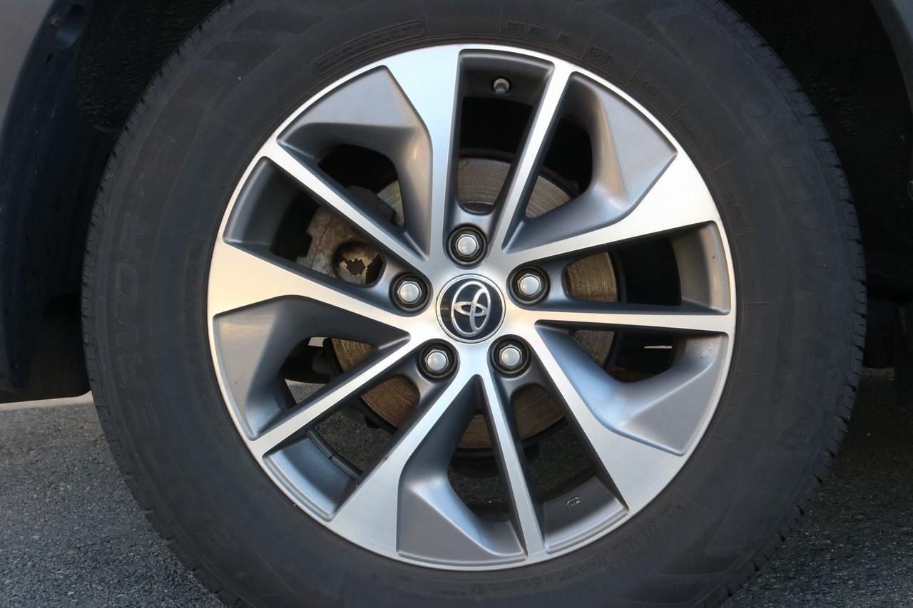 2017 Toyota RAV4 Hybrid XLE Fredericksburg VA