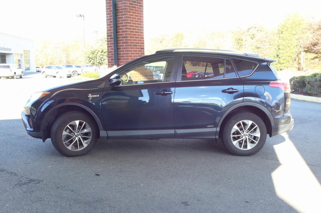 2017 Toyota RAV4 Hybrid XLE Fredericksburg VA