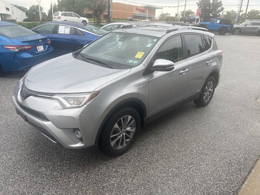 2017 Toyota RAV4 Hybrid XLE