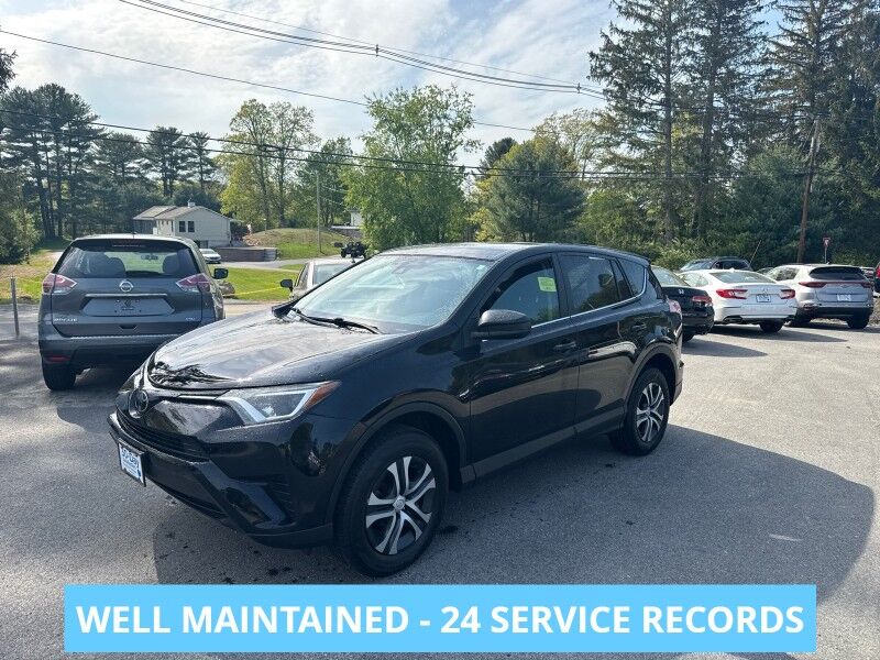 2017 Toyota RAV4 LE - WELL MAINTAINED Whitinsville MA