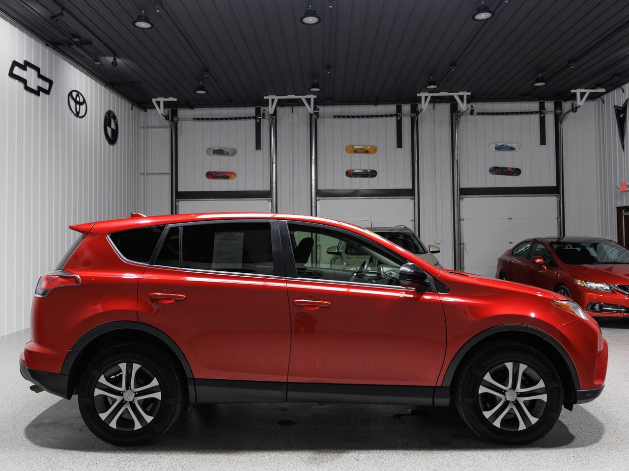 2017 Toyota RAV4 LE AWD Cranberry PA