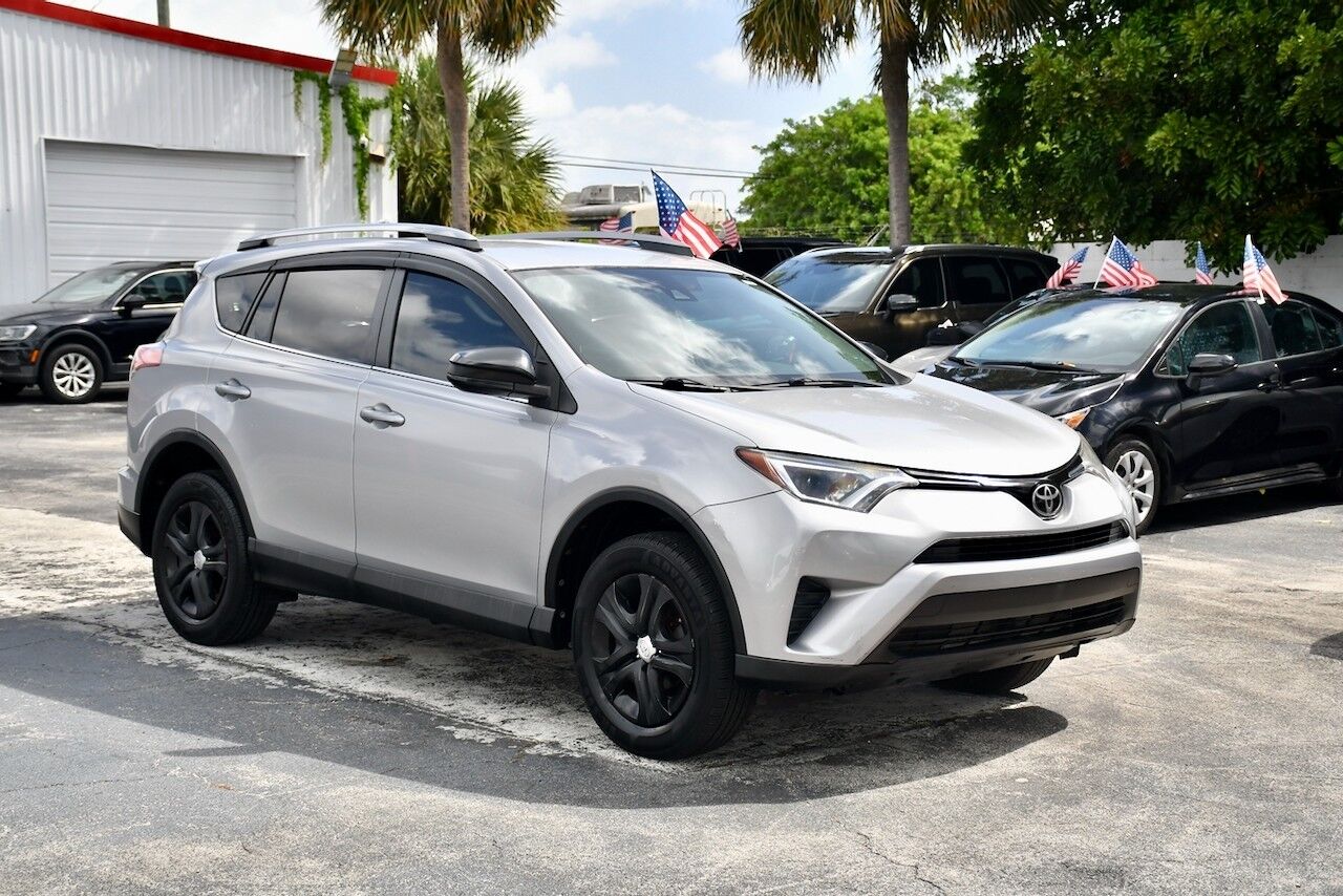 2017 Toyota RAV4 LE
