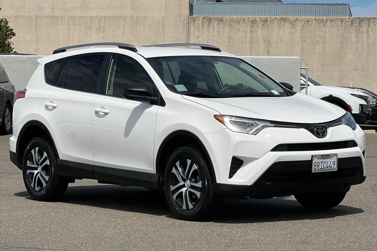 2017 Toyota RAV4 LE Roseville CA