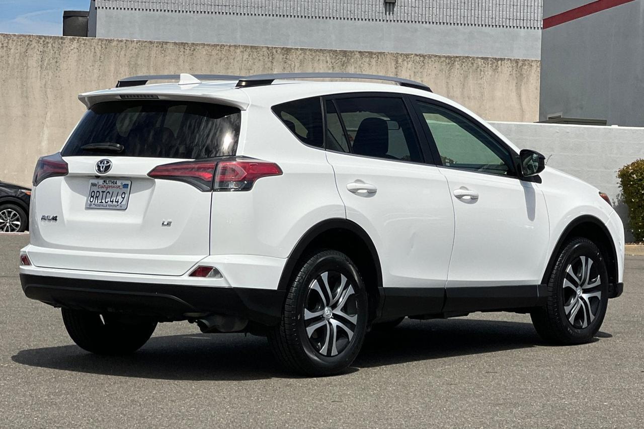 2017 Toyota RAV4 LE Roseville CA