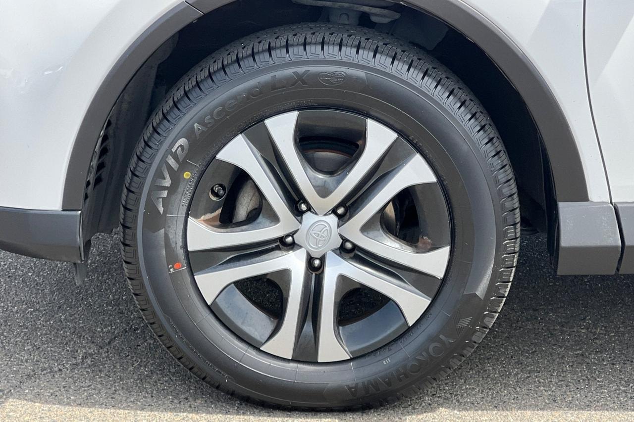 2017 Toyota RAV4 LE Roseville CA