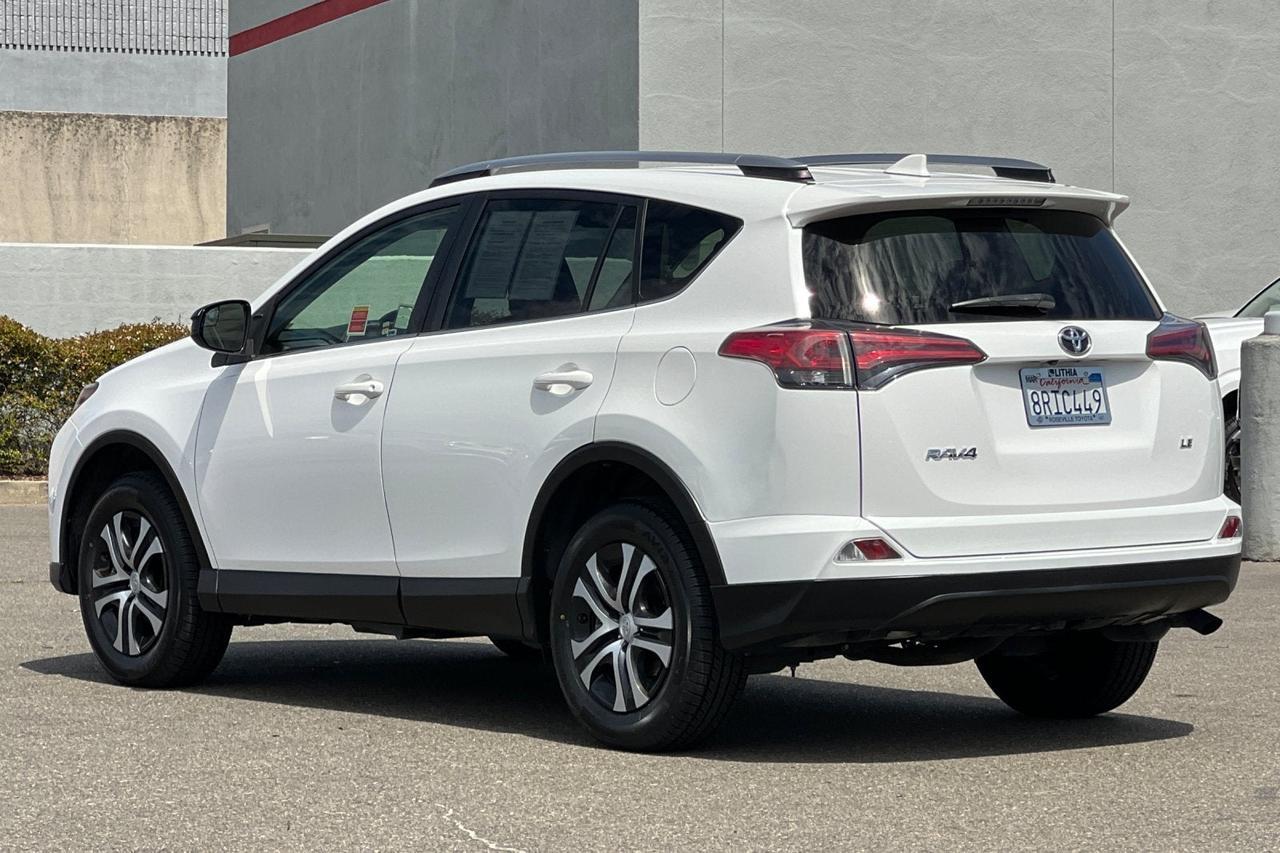 2017 Toyota RAV4 LE Roseville CA