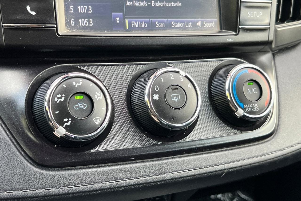 2017 Toyota RAV4 LE Roseville CA