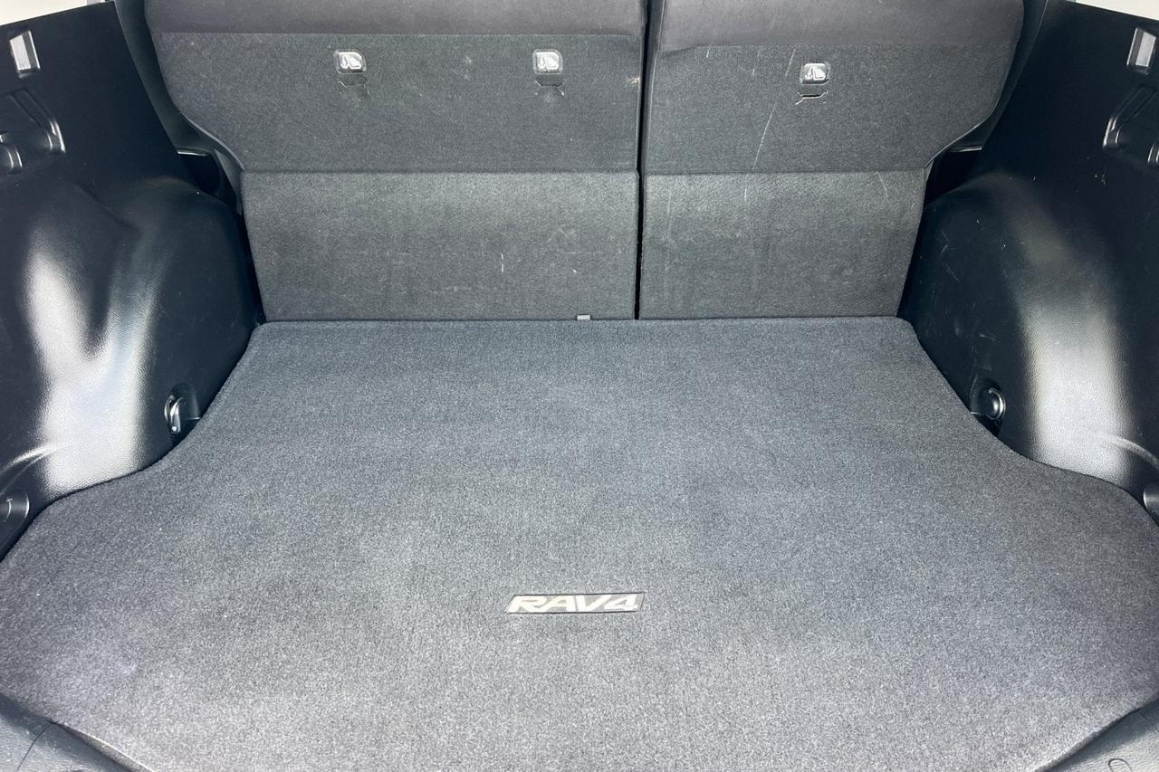 2017 Toyota RAV4 LE Roseville CA