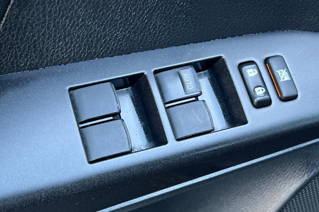 2017 Toyota RAV4 LE Roseville CA