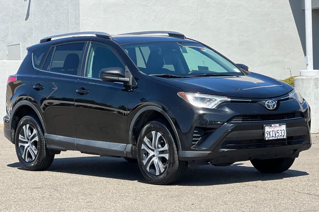 2017 Toyota RAV4 LE Roseville CA