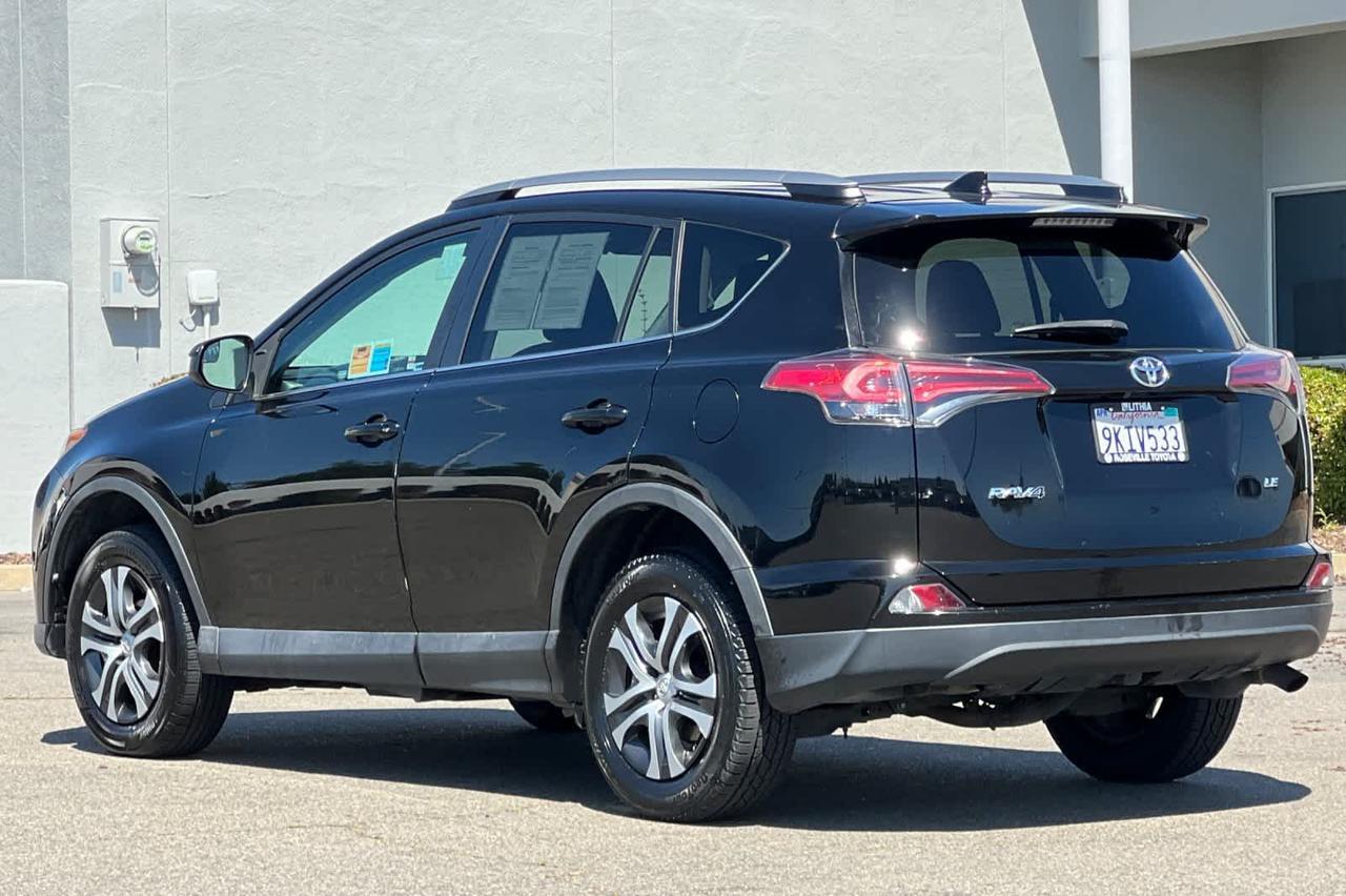 2017 Toyota RAV4 LE Roseville CA