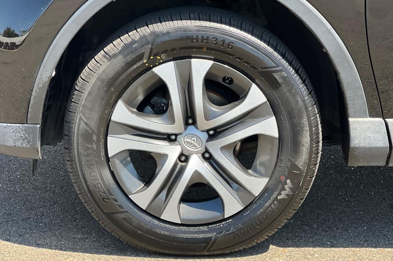 2017 Toyota RAV4 LE Roseville CA