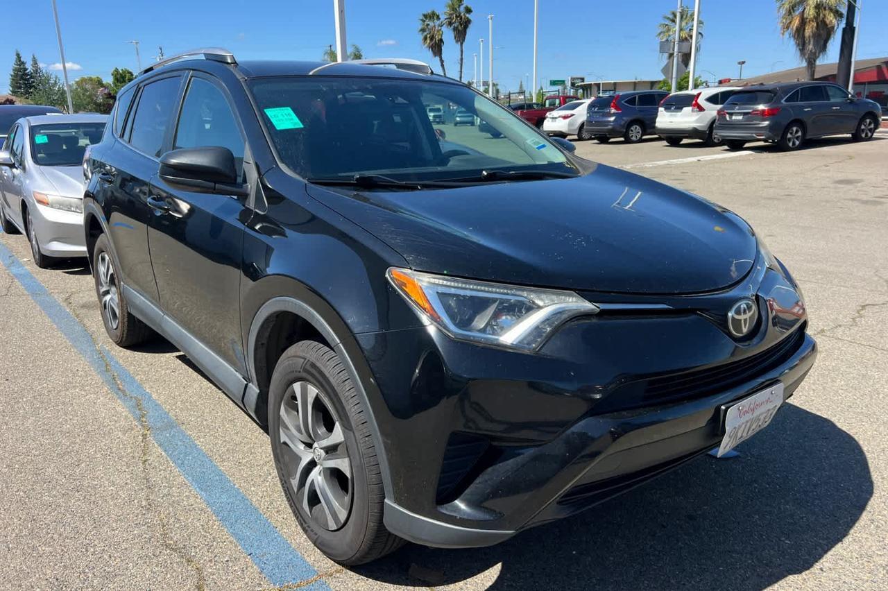 2017 Toyota RAV4 LE