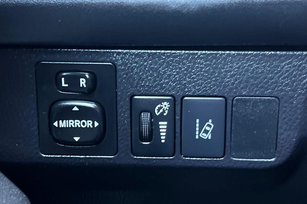 2017 Toyota RAV4 LE Roseville CA