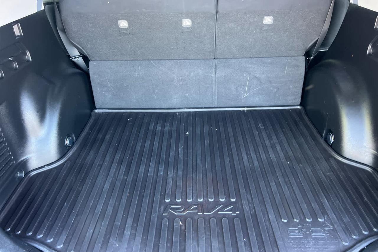2017 Toyota RAV4 LE Roseville CA