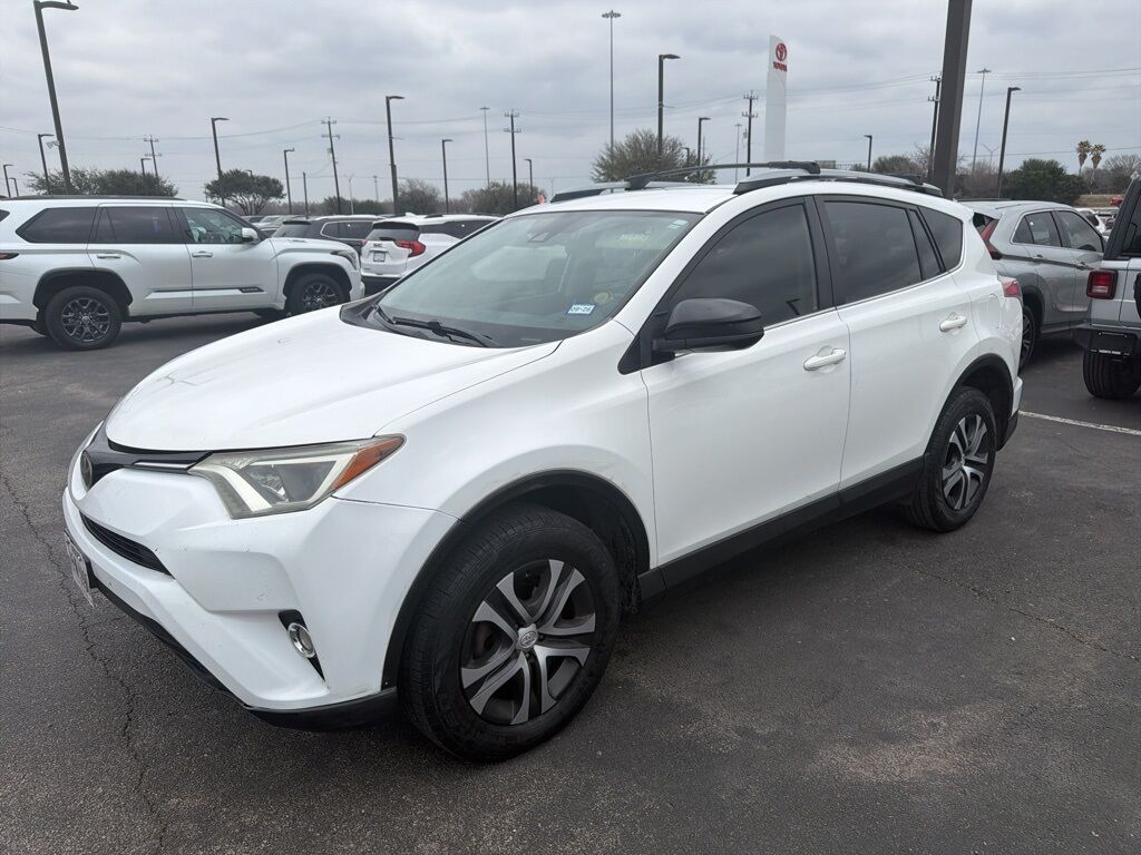 2017 Toyota RAV4 LE