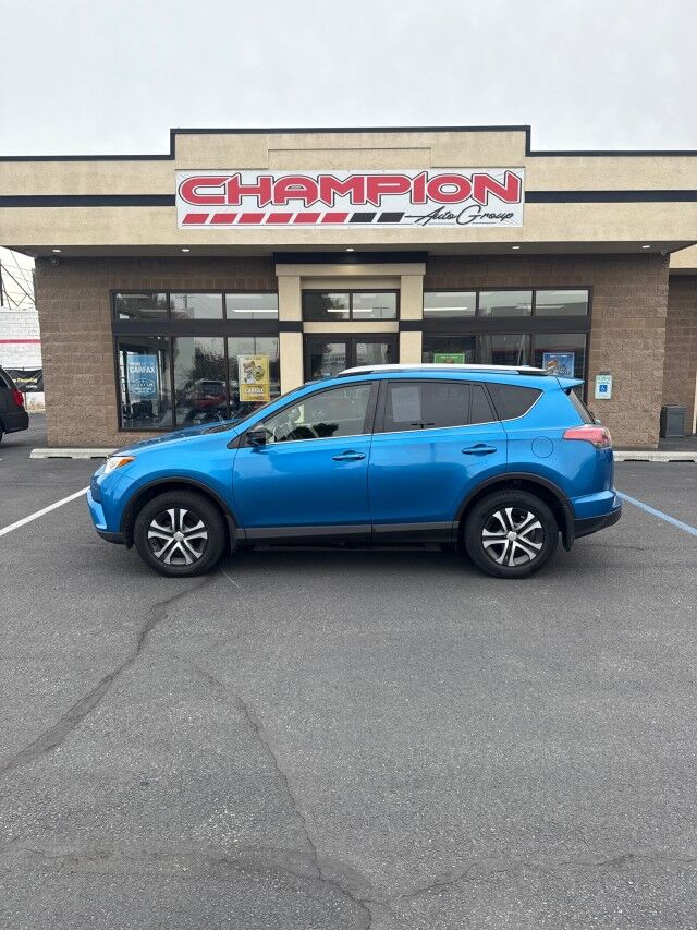 2017 Toyota RAV4 LE
