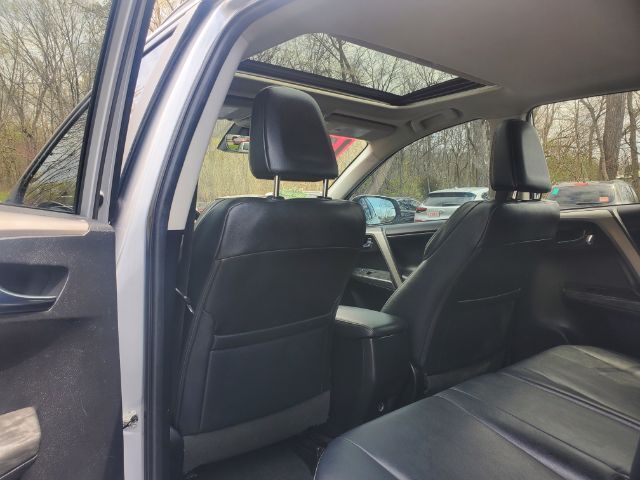 2017 Toyota RAV4 Limited | Platinum Elgin IL