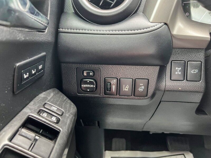 2017 Toyota RAV4 Platinum Wilmington NC