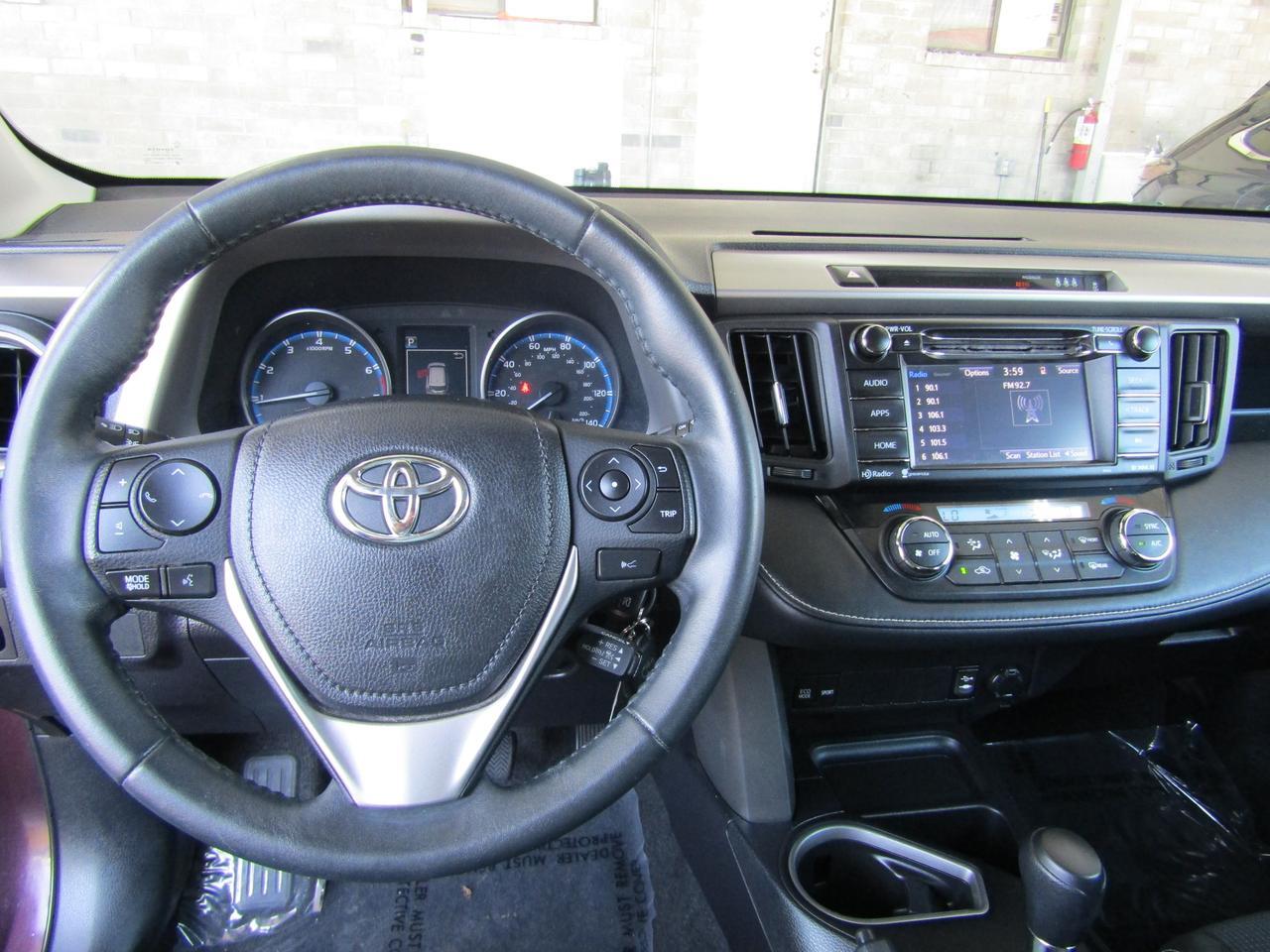 2017 Toyota RAV4 XLE FWD (Natl) Grand Prairie TX