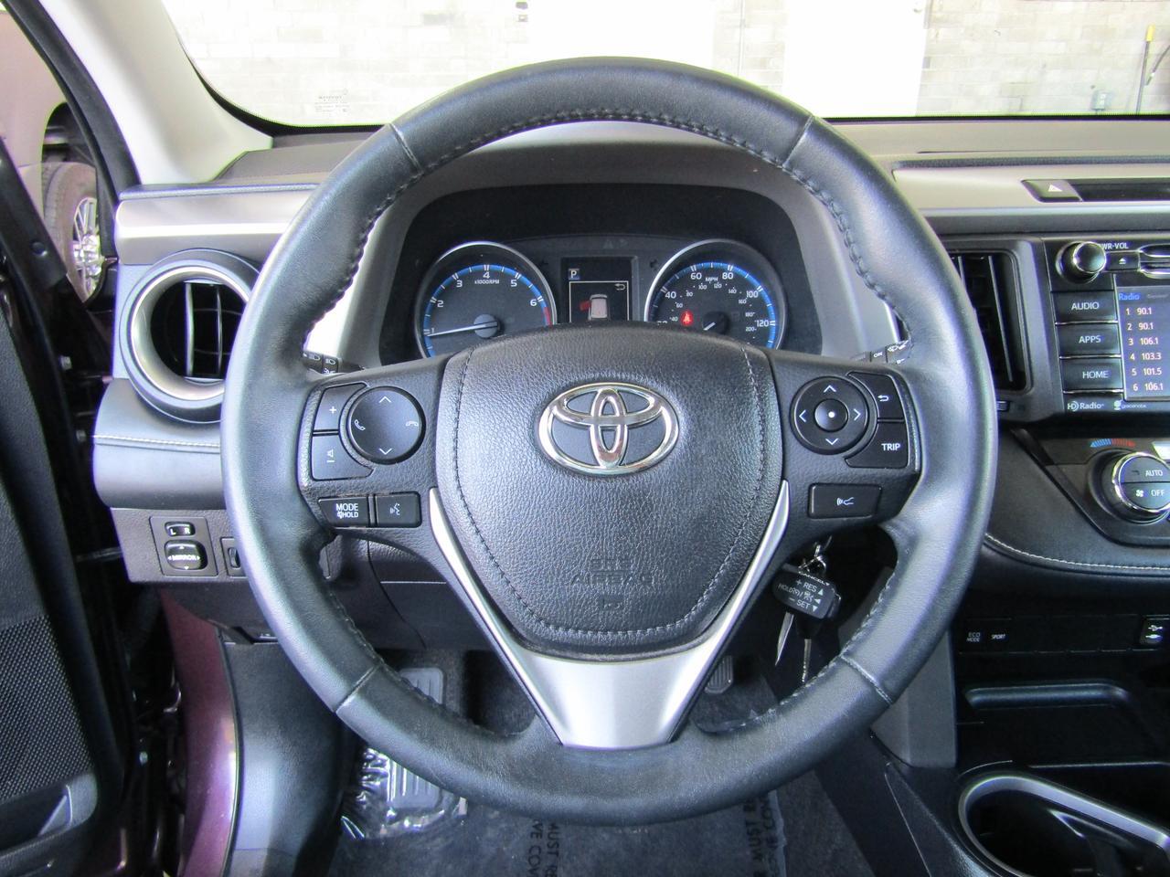 2017 Toyota RAV4 XLE FWD (Natl) Grand Prairie TX