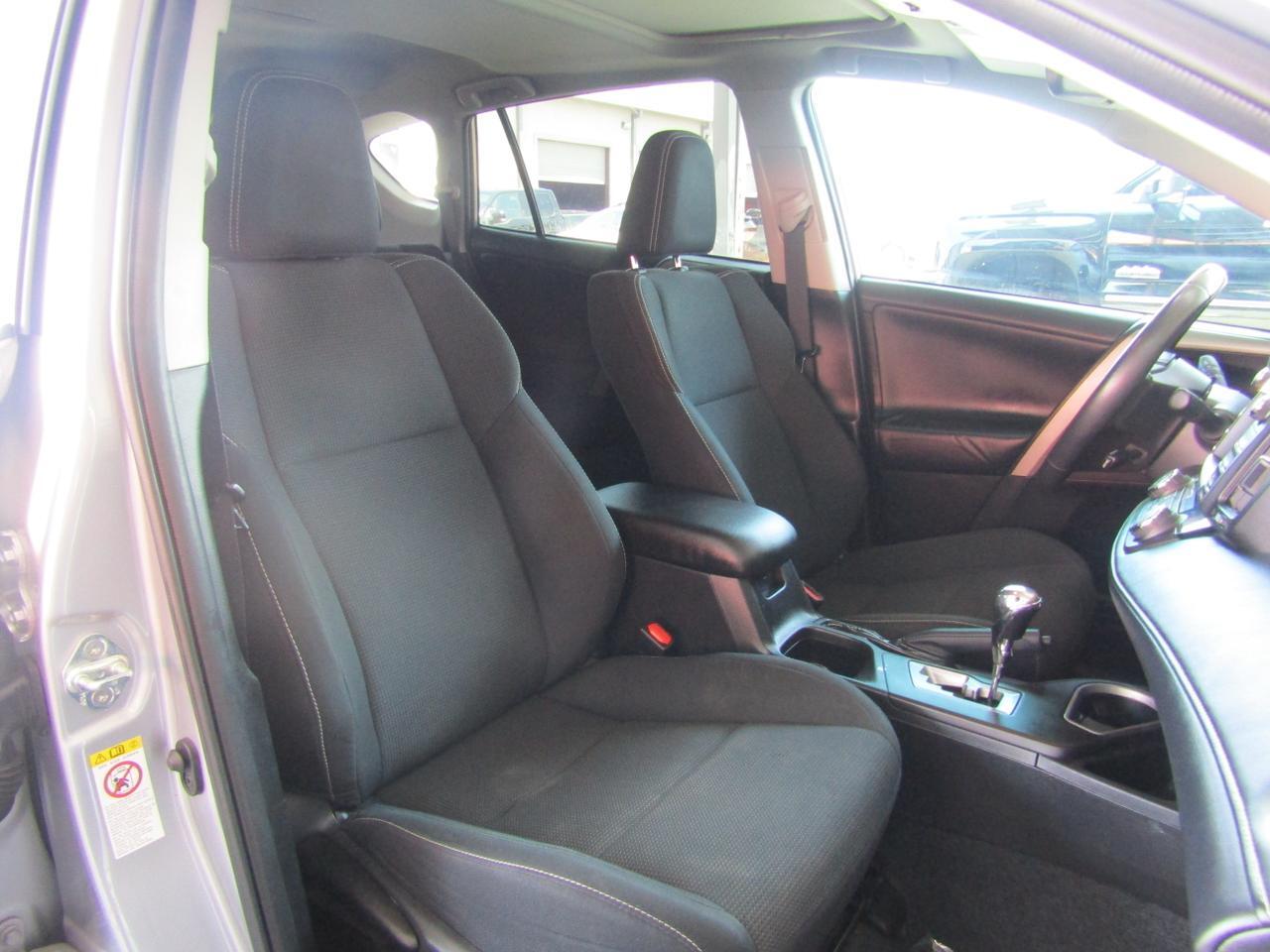 2017 Toyota RAV4 XLE FWD (Natl) Grand Prairie TX