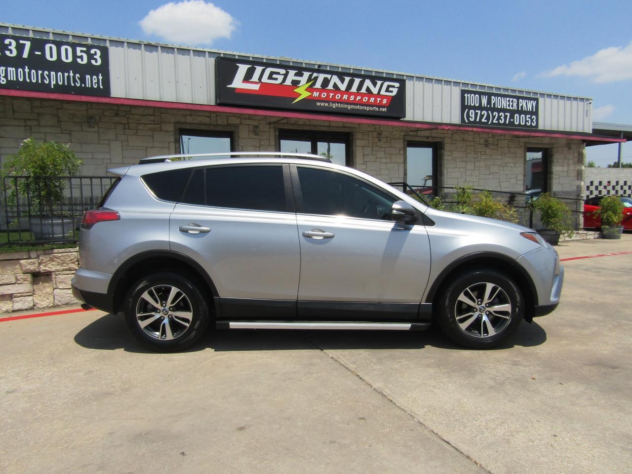 2017 Toyota RAV4 XLE FWD (Natl) Grand Prairie TX