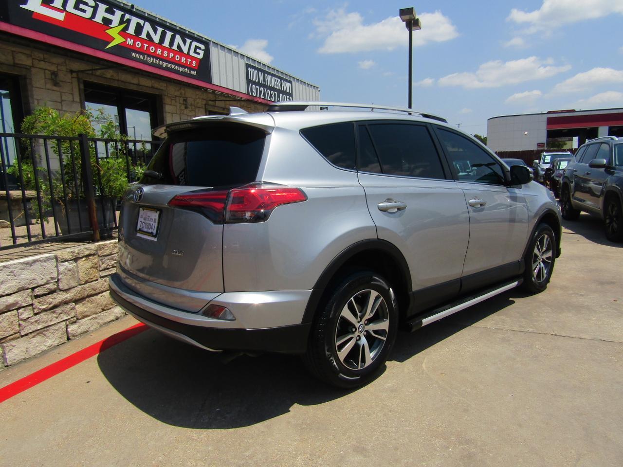 2017 Toyota RAV4 XLE FWD (Natl) Grand Prairie TX