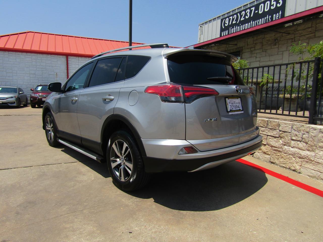 2017 Toyota RAV4 XLE FWD (Natl) Grand Prairie TX