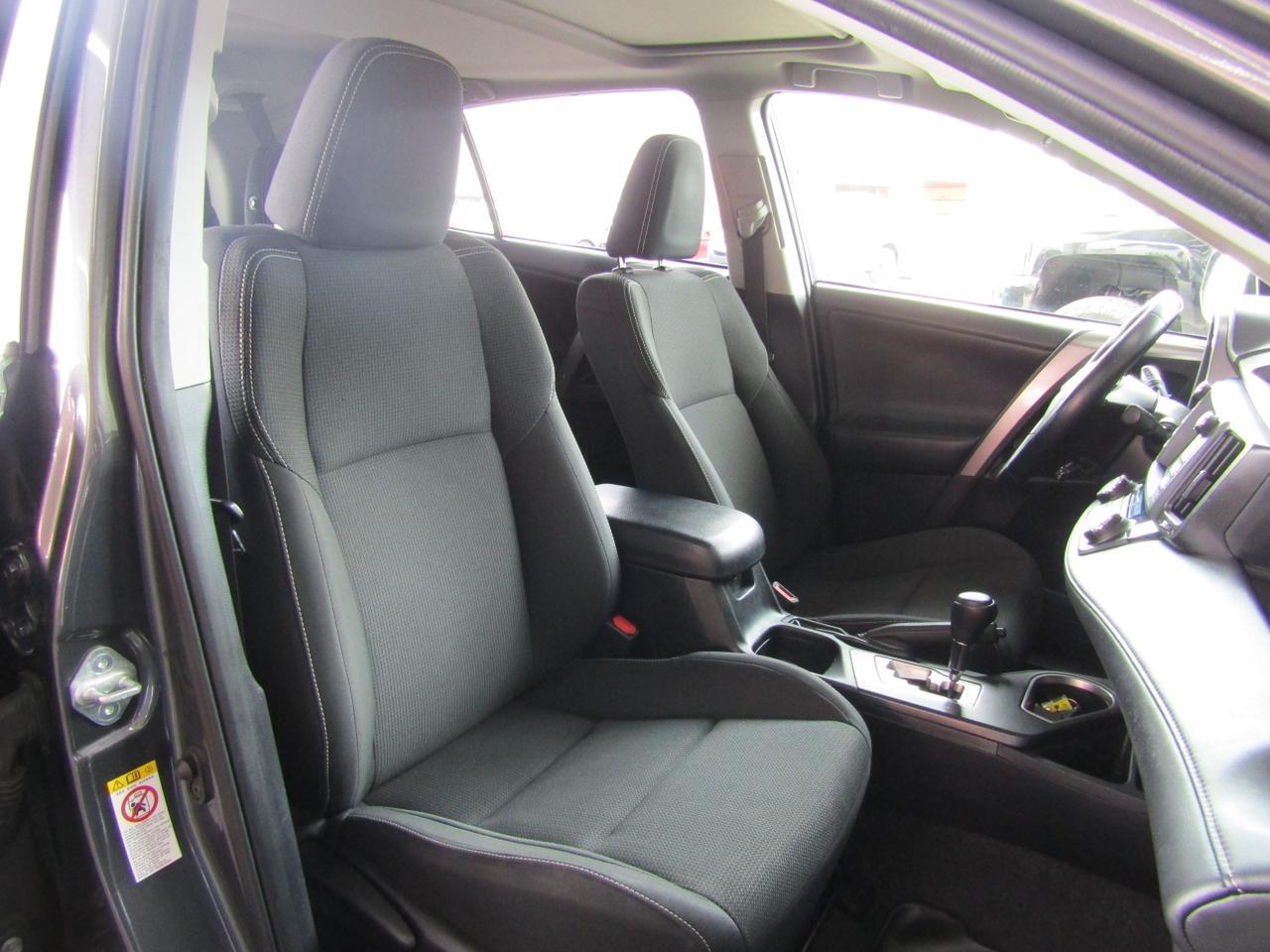 2017 Toyota RAV4 XLE FWD (Natl) Grand Prairie TX
