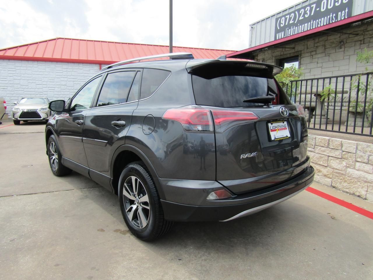 2017 Toyota RAV4 XLE FWD (Natl) Grand Prairie TX
