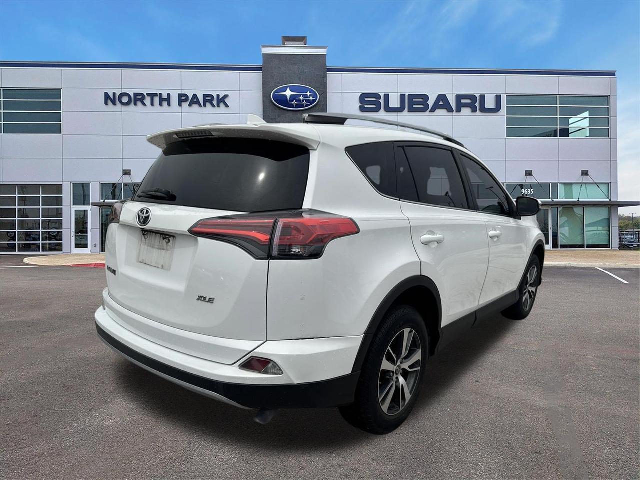 2017 Toyota RAV4 XLE