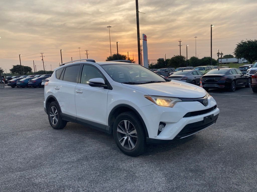2017 Toyota RAV4 XLE
