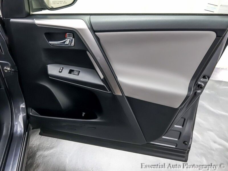 2017 Toyota RAV4 XLE Willowbrook IL
