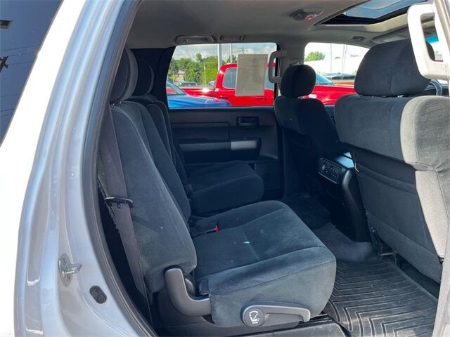 2017 Toyota Sequoia SR5 Washington MO