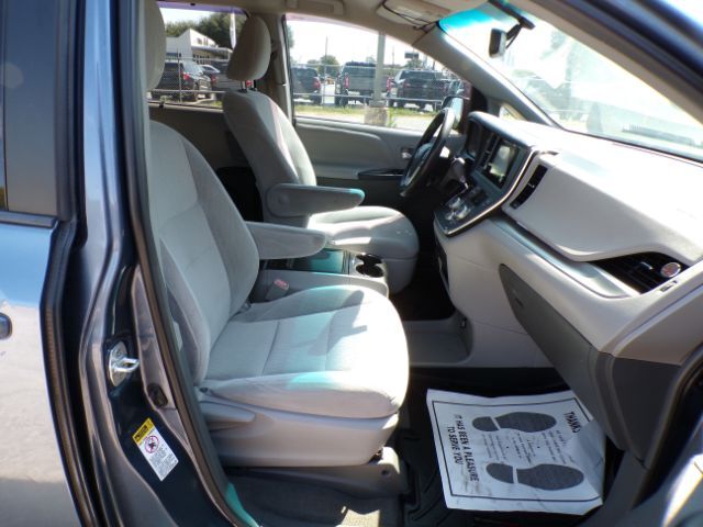 2017 Toyota Sienna LE 8 Passenger San Antonio TX