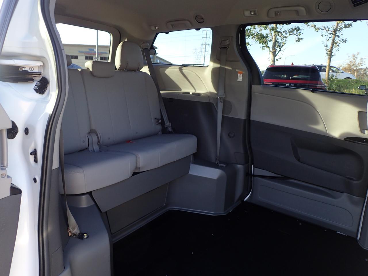 2017 Toyota Sienna LE Anaheim CA
