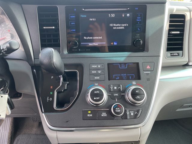 2017 Toyota Sienna LE North Attleboro MA